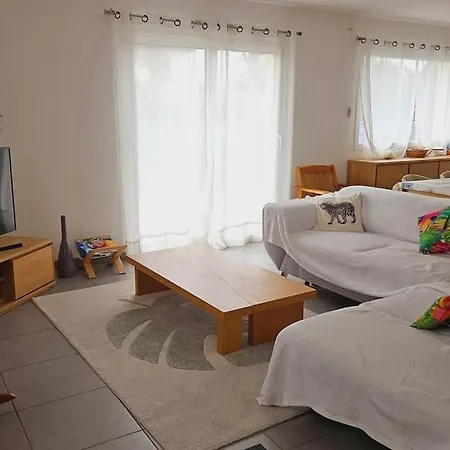 Maison De Vacances Avec Piscine بارينتس إن بورن